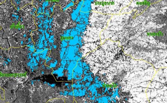 ข้อมูลจากดาวเทียม RADARSAT-1 บันทึกข้อมูลเมื่อวันที่ 14 ตุลาคม 2551 เวลา 18.23 น. แสดงพื้นที่น้ำท่วมบริเวณบางส่วนของจังหวัดชัยนาท นครสวรรค์ ลพบุรี และสิงห์บุรี